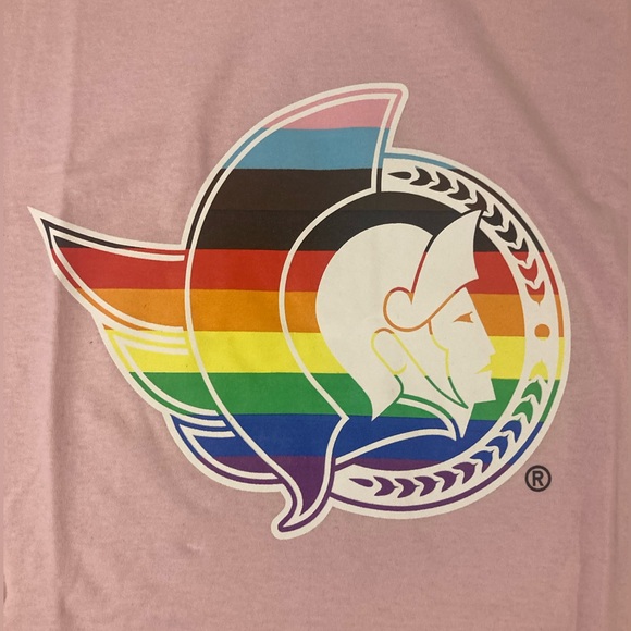 FREE ADD-ON 🆓 NWOT Mens NHL Ottawa Senators pink t-shirt with logo, size XL - Picture 2 of 8